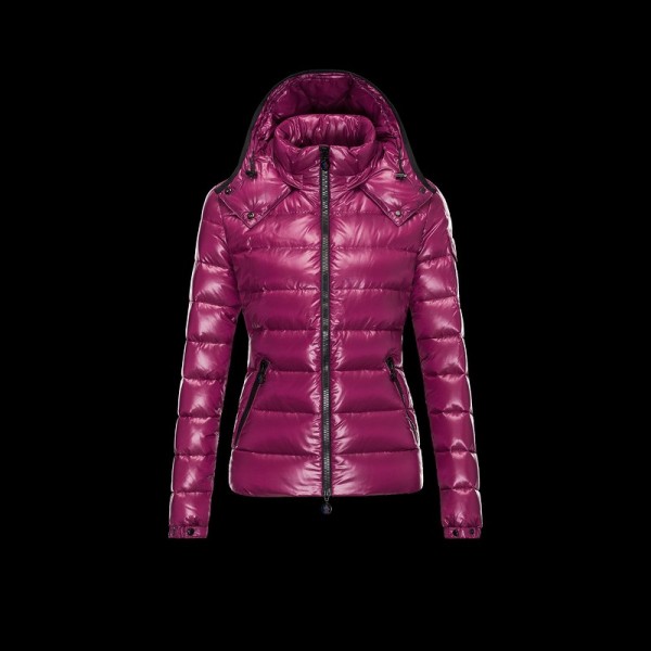 Moncler Slim fucsia Mock Collar e Cap. Cappotti uscita